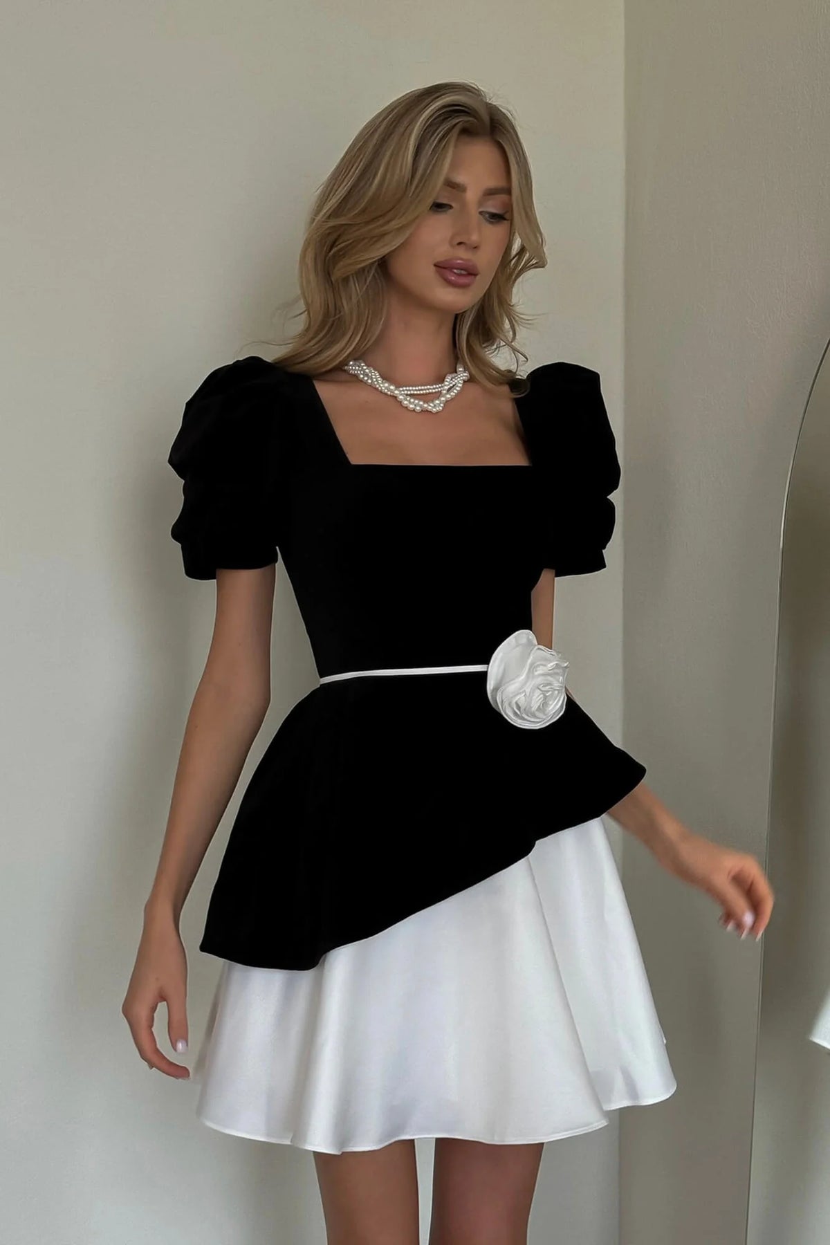 Square Neck Short Sleeve Top