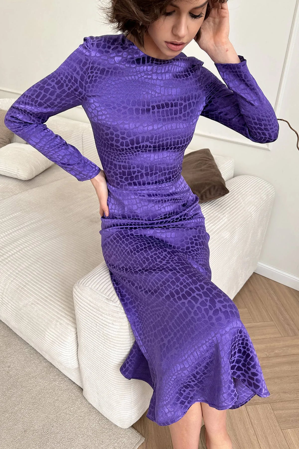 Godet Silhouette Long Sleeve Midi Dress