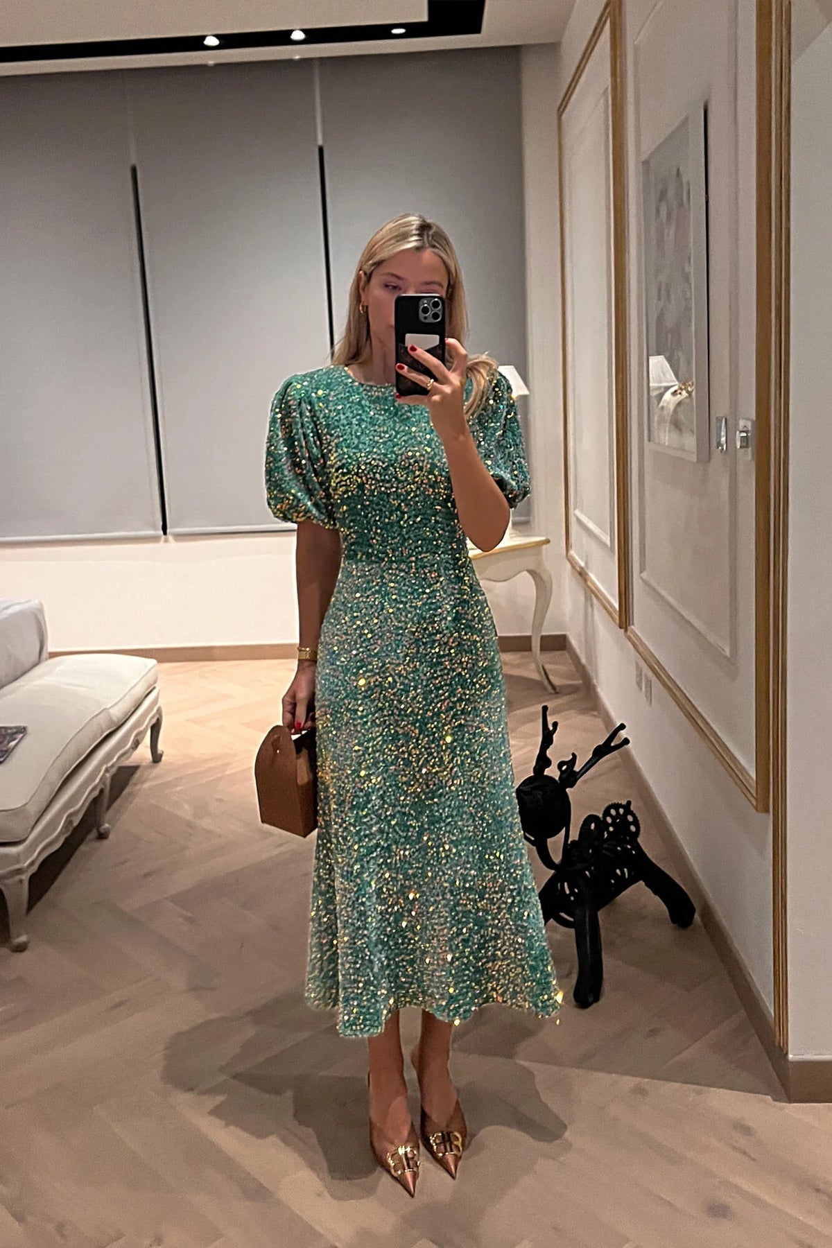 Sequin Decorated Velvet Puff Sleeve Midi Dress
