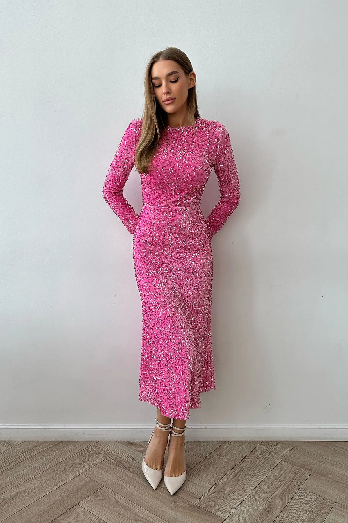Sequin Decorated Velvet Long Sleeve Midi Dress
