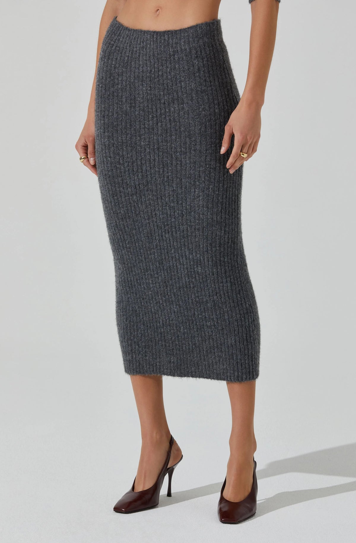 Neve Ribbed Sweater Midi Skirt